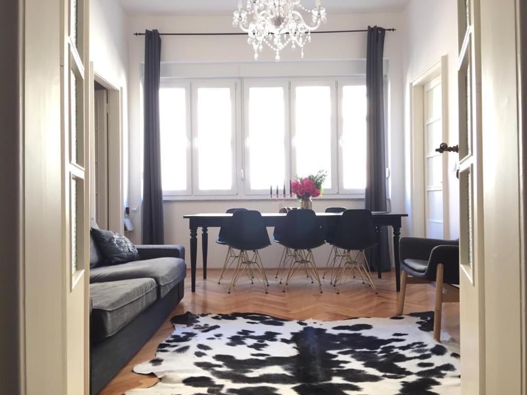 Luxury Old Town Apartment พูลา ภายนอก รูปภาพ