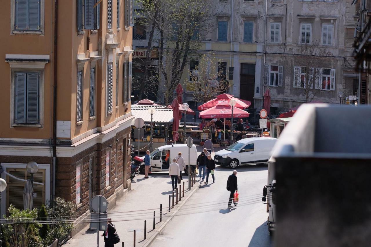 Luxury Old Town Apartment พูลา ภายนอก รูปภาพ